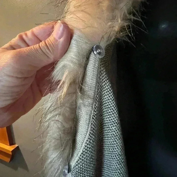 NWT Merona Blanket Sweater Sz S/M Removable Faux Fur Collar WARM! - Picture 5 of 5